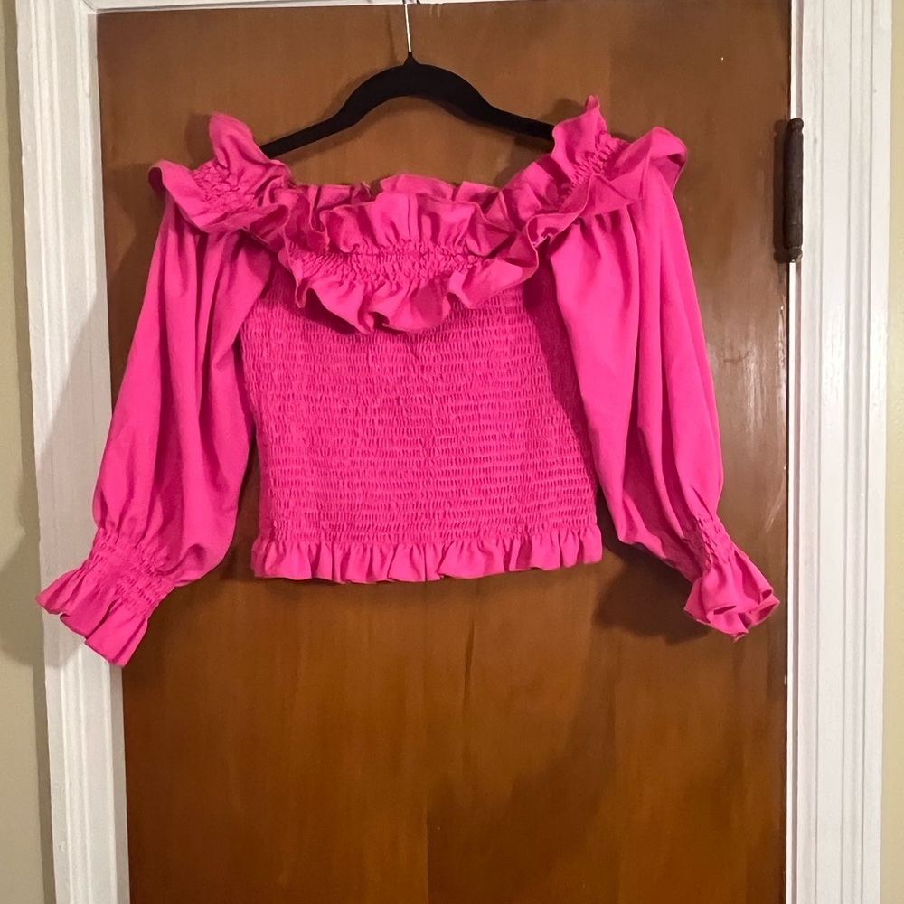 Hot pink top with ruffles lightweight L